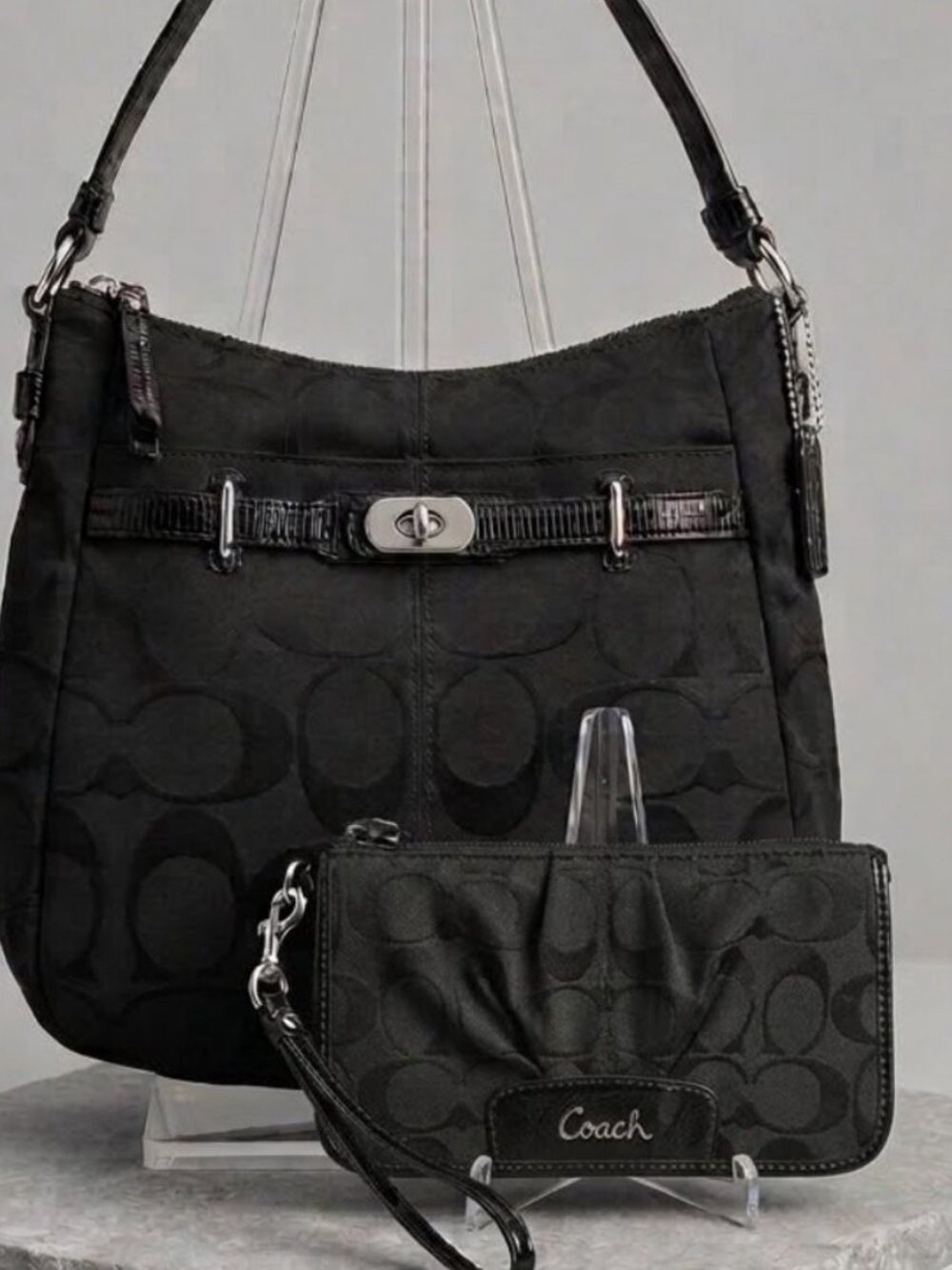 Coach Y2K Black Signature C
Set - Chelsea Ashlyn & Matching Wristlet Bundle